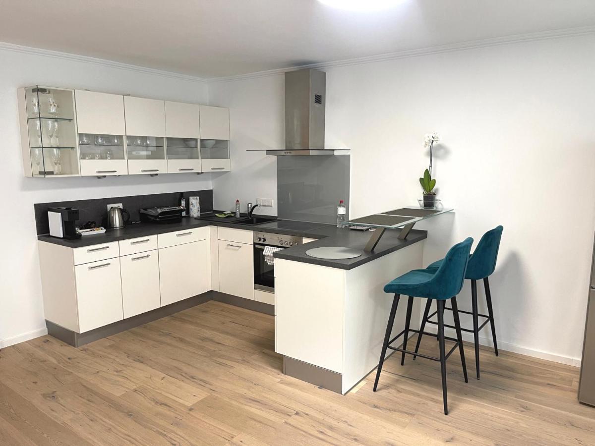 Exklusive 104 M2 Direkt Am Rhein 1 Km Von Der Messe Apartment *