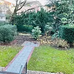 Exclusive Wohunung Direkt Am Rhein 1.5 Km Von Der Messe Apartment *
