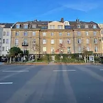 Exclusive Wohunung direkt am Rhein 1.5 km von der Messe