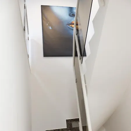 Apartment Exklusive 104 M2 Direkt Am Rhein 1 Km Von Der Messe *