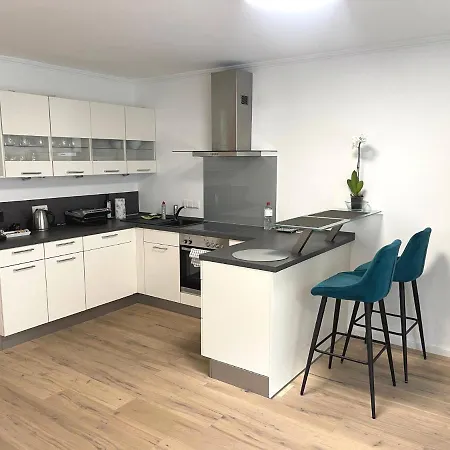 Exklusive 104 M2 Direkt Am Rhein 1 Km Von Der Messe Apartment *