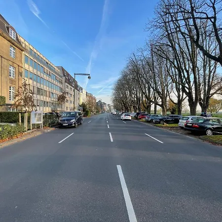 Apartment Exklusive 104 M2 Direkt Am Rhein 1 Km Von Der Messe