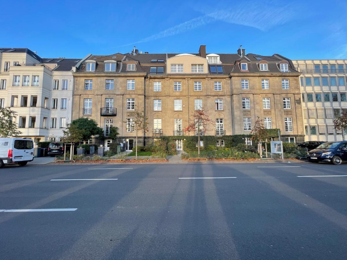 Exclusive Wohunung Direkt Am Rhein 1.5 Km Von Der Messe *