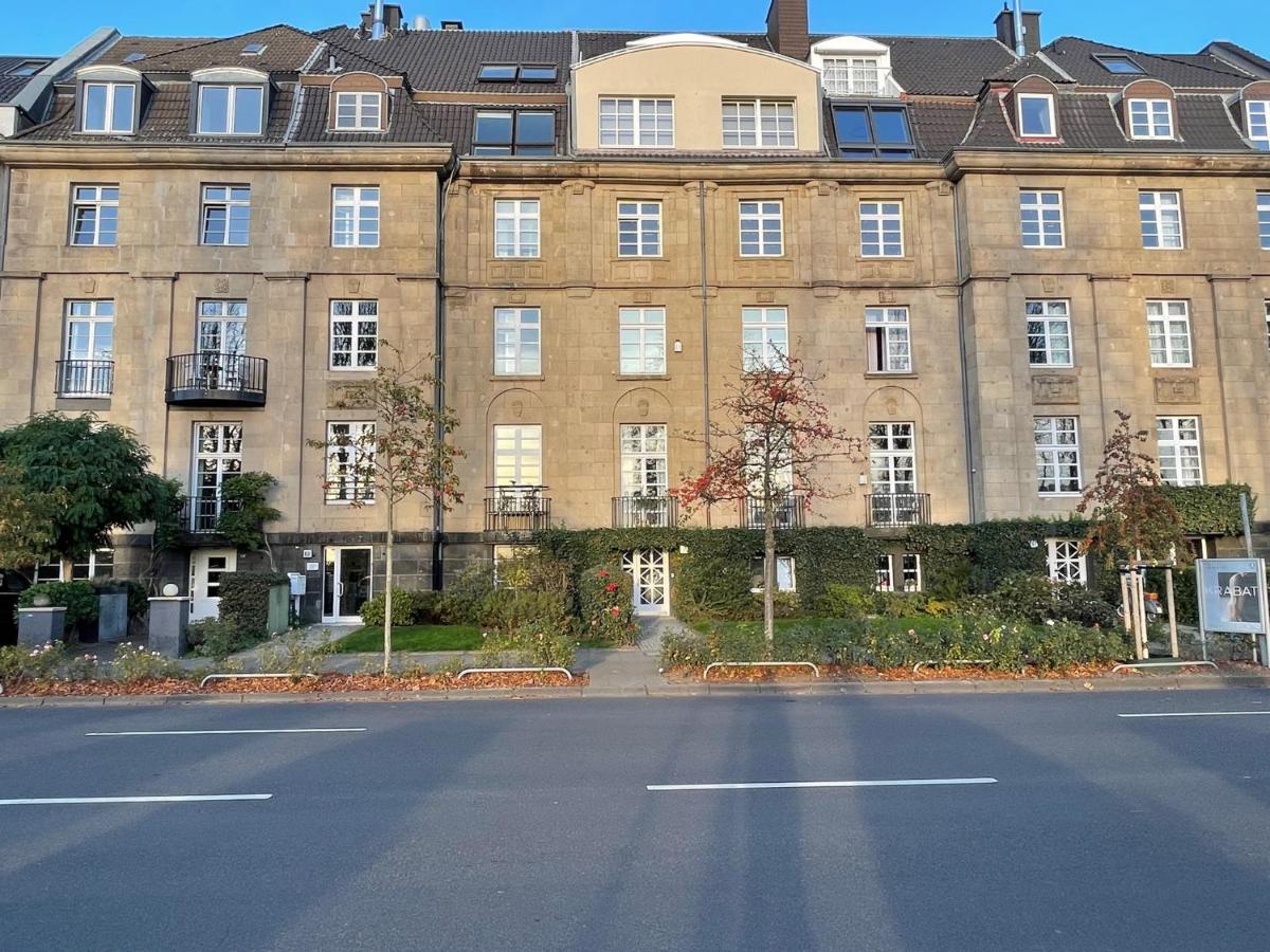 Apartment Exclusive Wohunung Direkt Am Rhein 1.5 Km Von Der Messe *