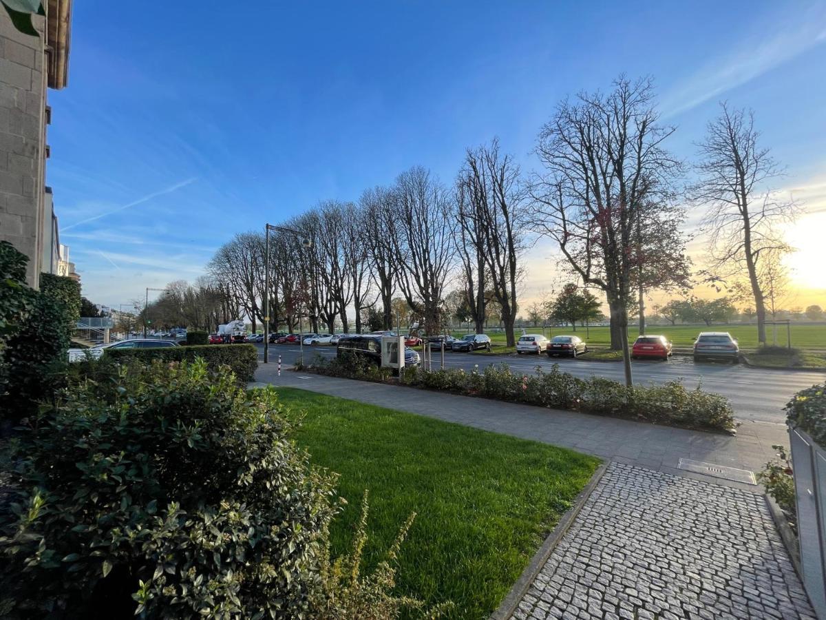 Apartment Exklusive 104 M2 Direkt Am Rhein 1 Km Von Der Messe *